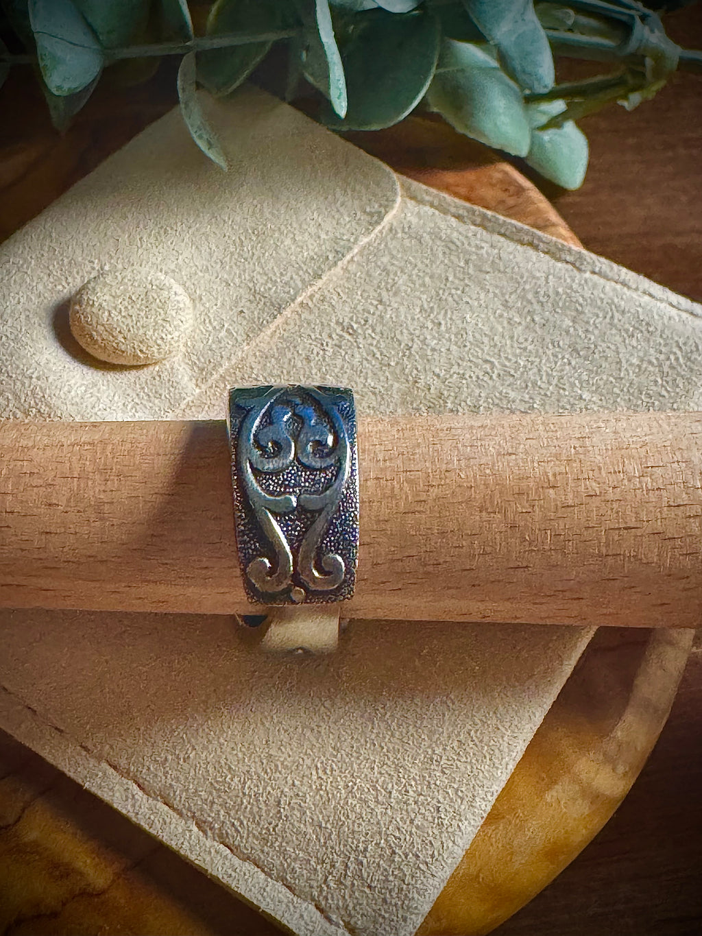 Shadowlace Ring