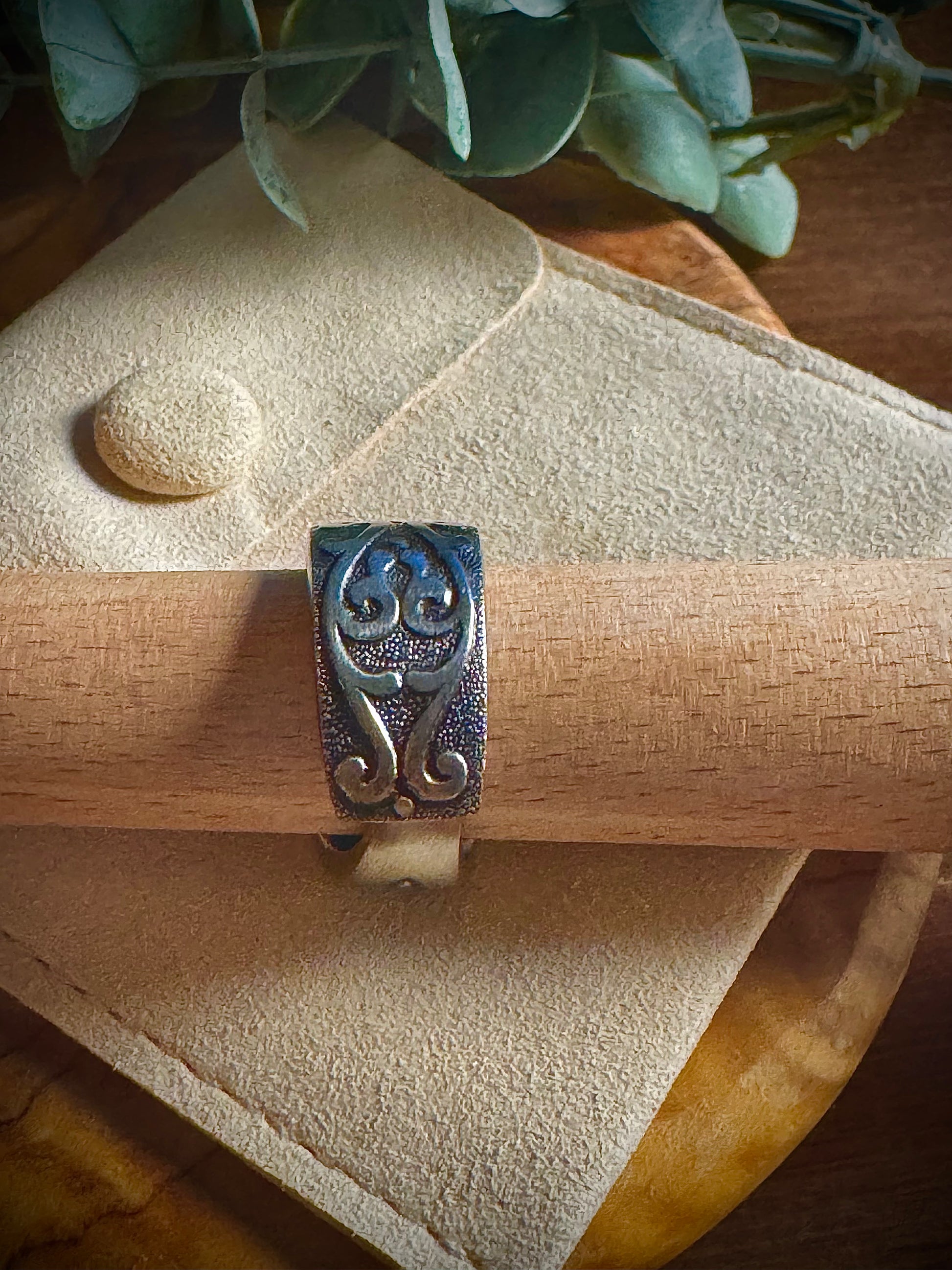 Shadowlace Ring
